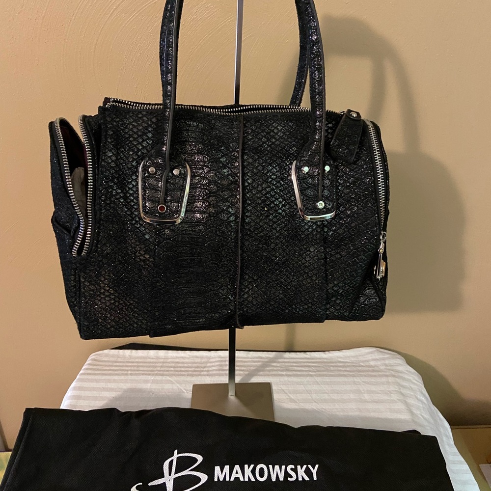 B. Makowsky Whitney LRG Leather Snake Embossed